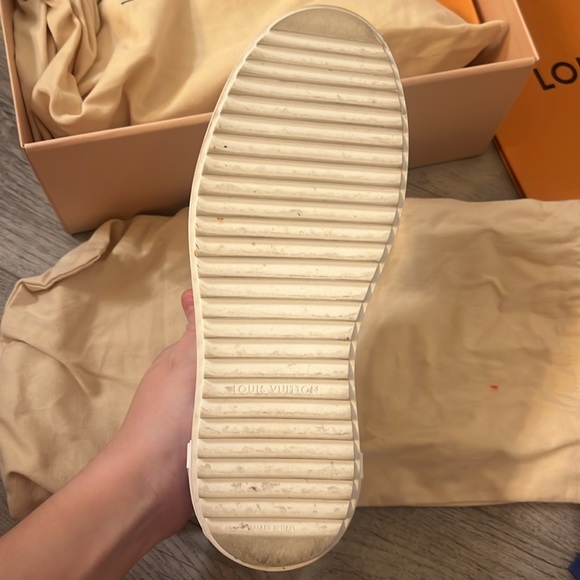Louis Vuitton sneakers - Picture 3 of 10